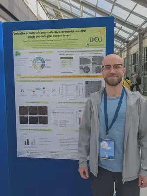 Francesco presenting our Carbon Dots at the 22nd SFRR-I Biennial Meeting in Galway